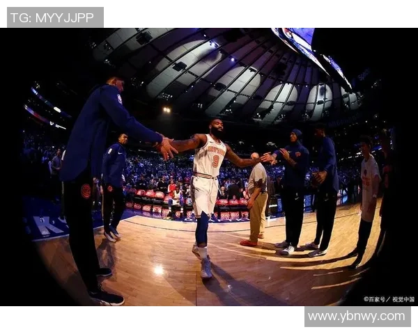 勇士与火箭季后赛激战正酣双方争夺激烈引发球迷热议 勇士与火箭季后赛激战正酣双方争夺激烈引发球迷热议