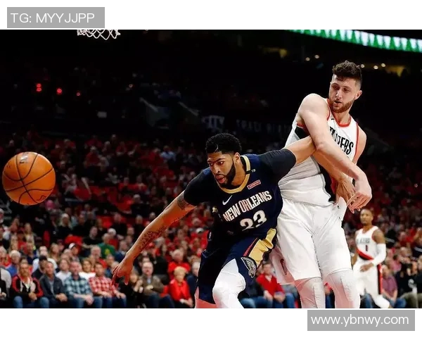 卡佩拉与小乔丹的对决谁能在篮下占据绝对优势解析比赛关键时刻表现 卡佩拉与小乔丹的对决谁能在篮下占据绝对优势解析比赛关键时刻表现