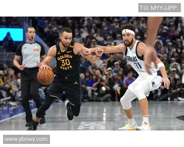 德雷蒙德格林的篮球生涯与领导力:从新秀到冠军核心的成长之路 德雷蒙德格林的篮球生涯与领导力:从新秀到冠军核心的成长之路