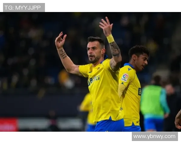 皇家贝蒂迎战皇马争夺西甲荣耀双方球员状态火热期待精彩对决