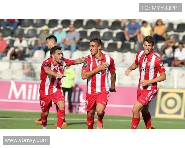 皇家社会对阵劲敌的足球赛精彩回顾与赛后分析